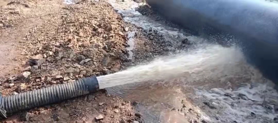 静海供水管网清洗自来水供水管道，由于管道在城市地下深埋距离长怎么清洗管道？_COPY_COPY